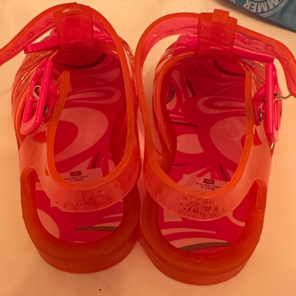 Sophia Webster Kids Sandals with Pink Butterfly Design - Picture 4 of 5